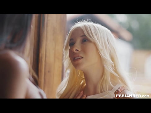❤️ D'Meedche kënnt e puer Méint méi spéit heem a schléisst op d'Stiefmamm hir Muschi iessen Porno op lb.porngifmag-com.ru ️❤