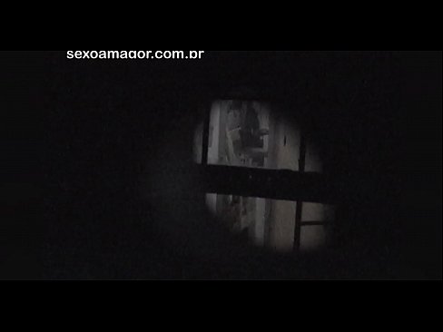 ❤️ Blondie gëtt geheim vun engem Quartier Voyeur verstoppt hannert huel Zillen opgeholl Porno op lb.porngifmag-com.ru ️❤