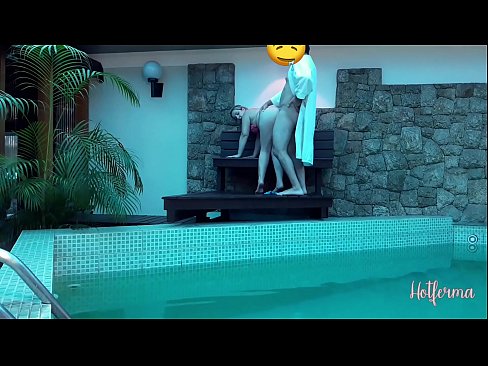❤️ Boss invitéiert Déngschtmeedchen an de Pool, mee konnt net engem waarm widderstoen Porno op lb.porngifmag-com.ru ️❤